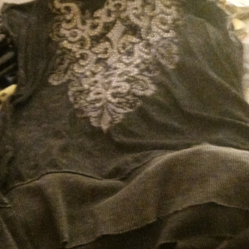 Womens gray shirt
